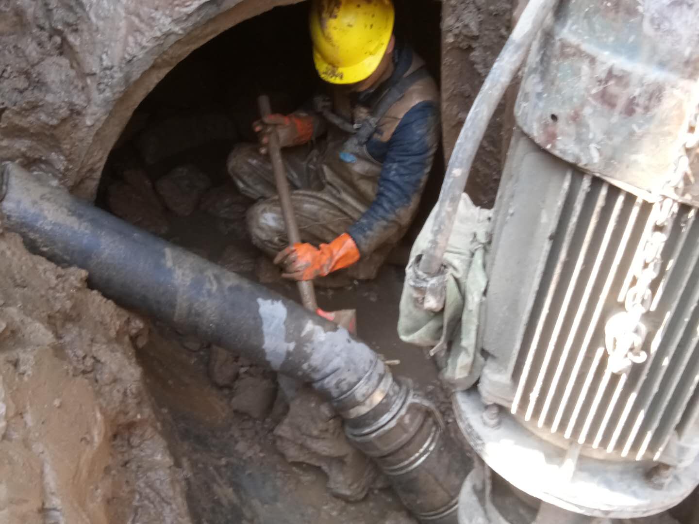 横栏镇管道清淤