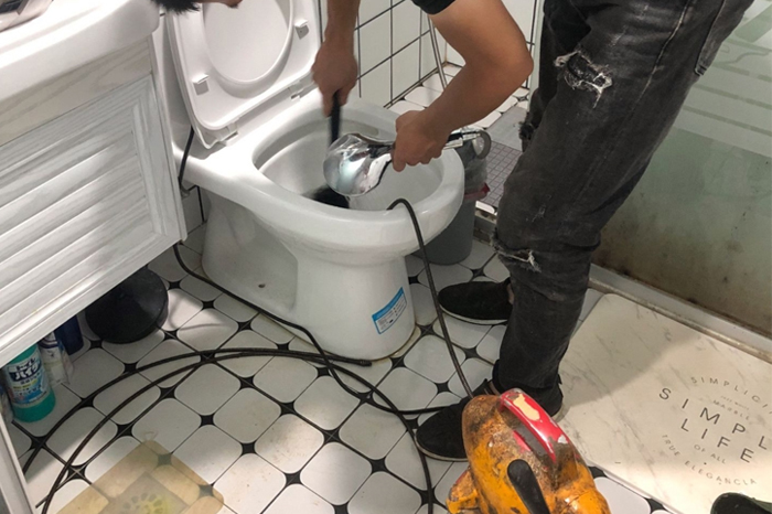 横栏镇马桶堵塞自己疏通还是找师傅？专业上门服务让你省时更省心